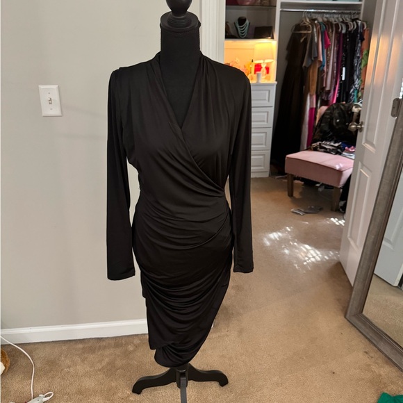 Elegant Black Wrap Dress - Picture 11 of 11